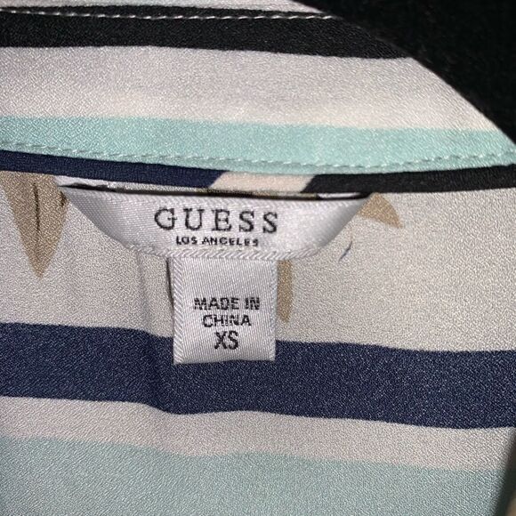 Guess Blouse  - Picture 4 of 5